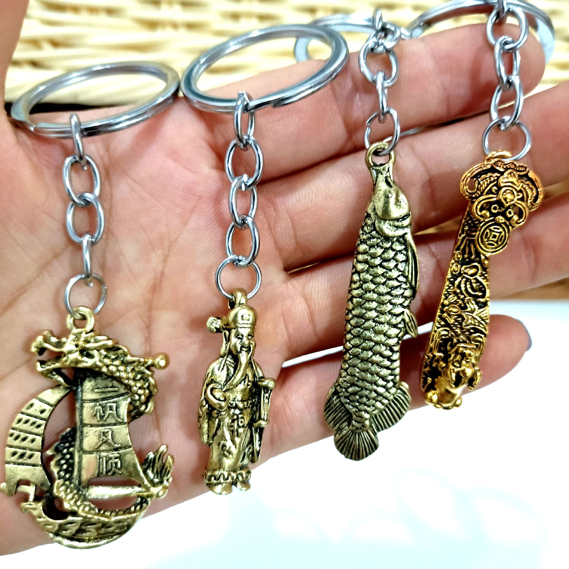 【 Zone 1-5 】 Copper-plated keychains 100 yuan per pack 2000 yuan per box, copper-like pendants, copper-plated keychains, keychains, metal accessories, street stalls, temple fairs, retro keychains 1 yuan, 2 yuan supply pic 8