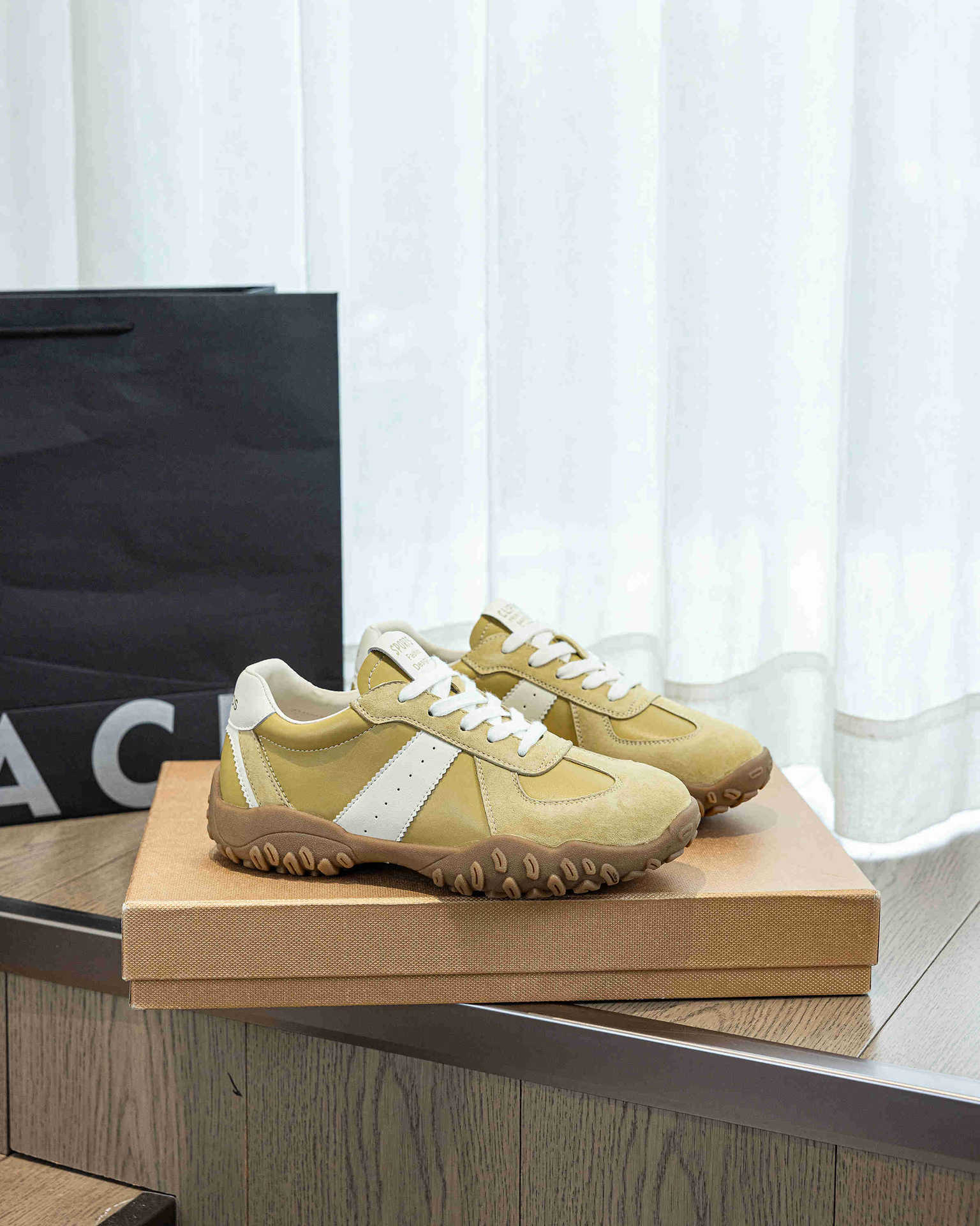 A new type of leather anti-slip and versatile De Xun shoes for women with soft soles, 56002, which can increase height by 7 cm pic 25