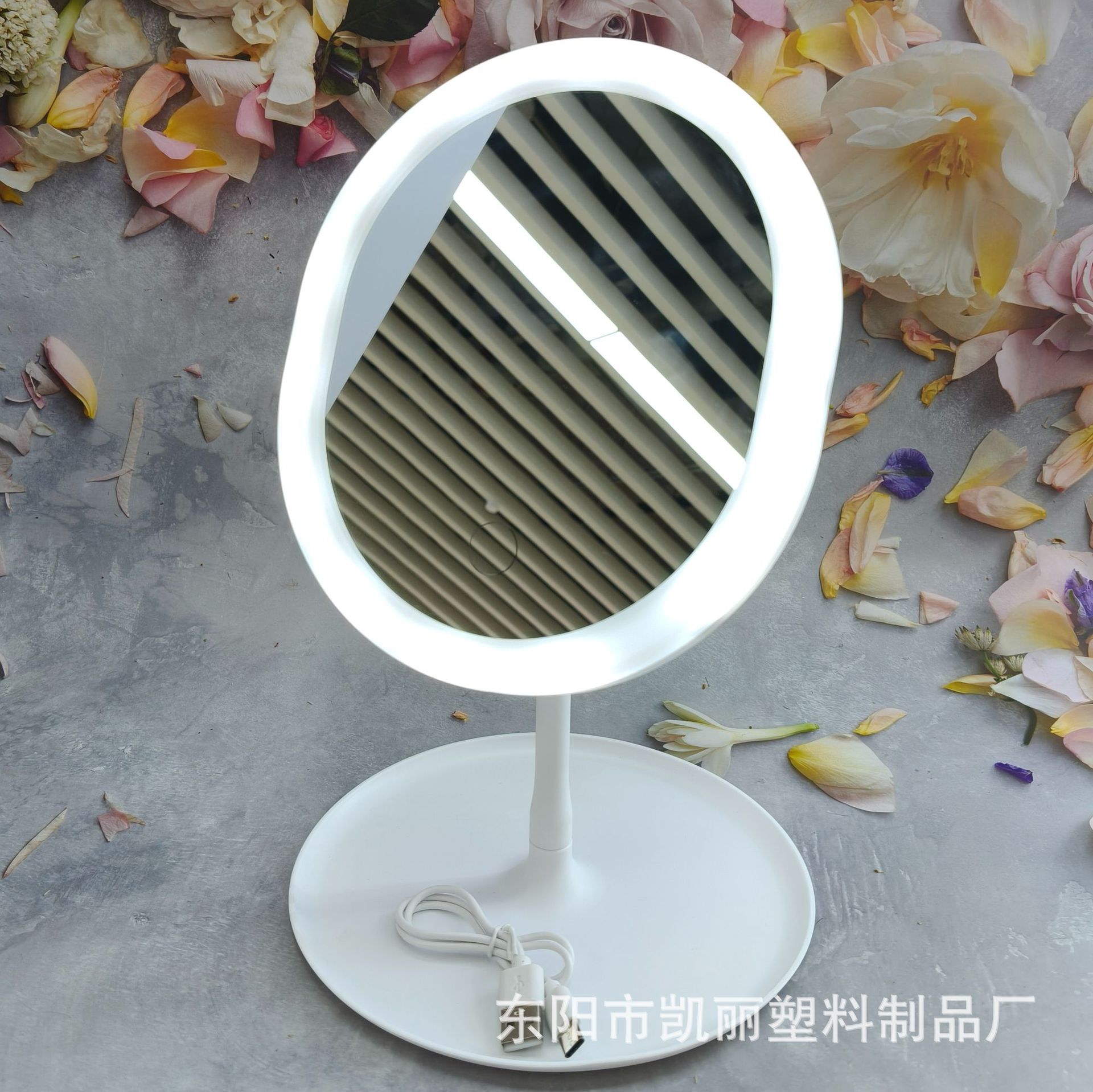 批发折叠镜便携LED随身镜塑料方形圆形塑料收纳灯镜三色灯镜子详情21