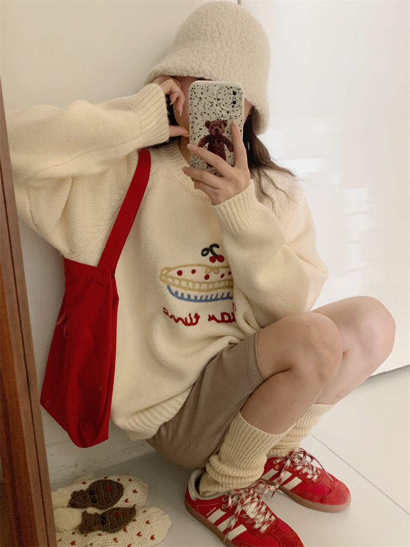 New gentle cake round-neck embroidered sweater for women in autumn and winter, Korean cartoon style, youthful and versatile knitted sweater for women in autumn pic 27