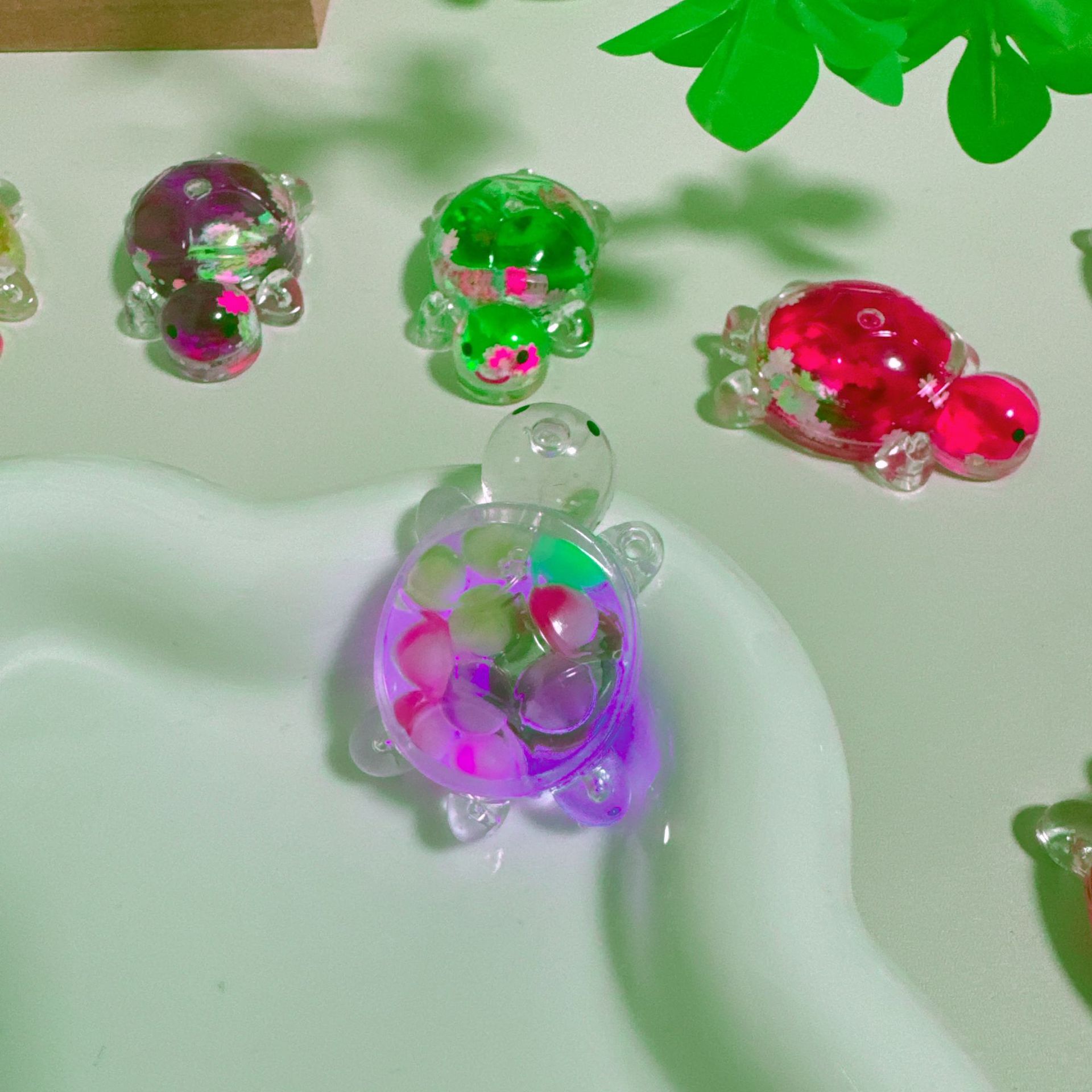 流沙炫彩爆闪夜光小乌龟对碰彩光玩具女孩巨无霸发光彩色盲袋摆件详情10