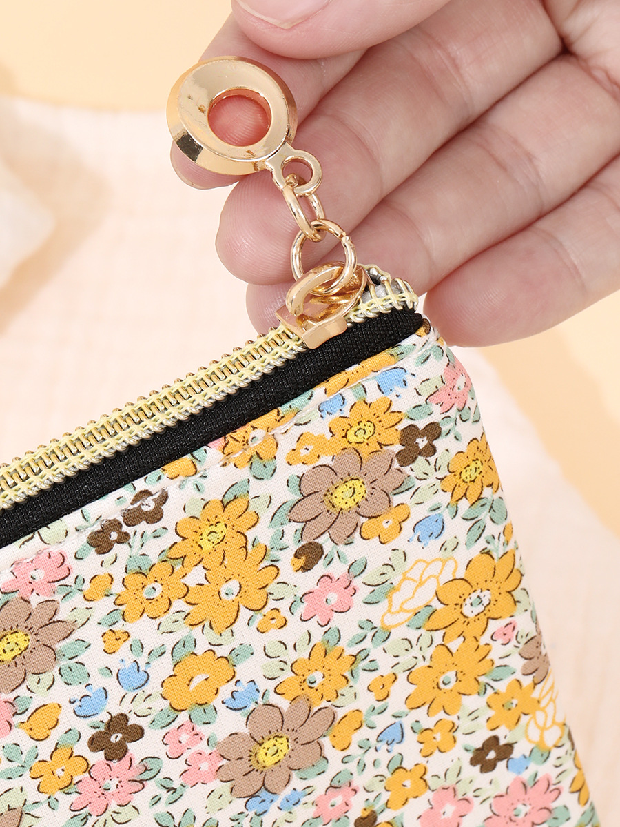 跨境新款女士碎花化妆包小清新花朵洗漱包便携拉链彩妆收纳包详情13