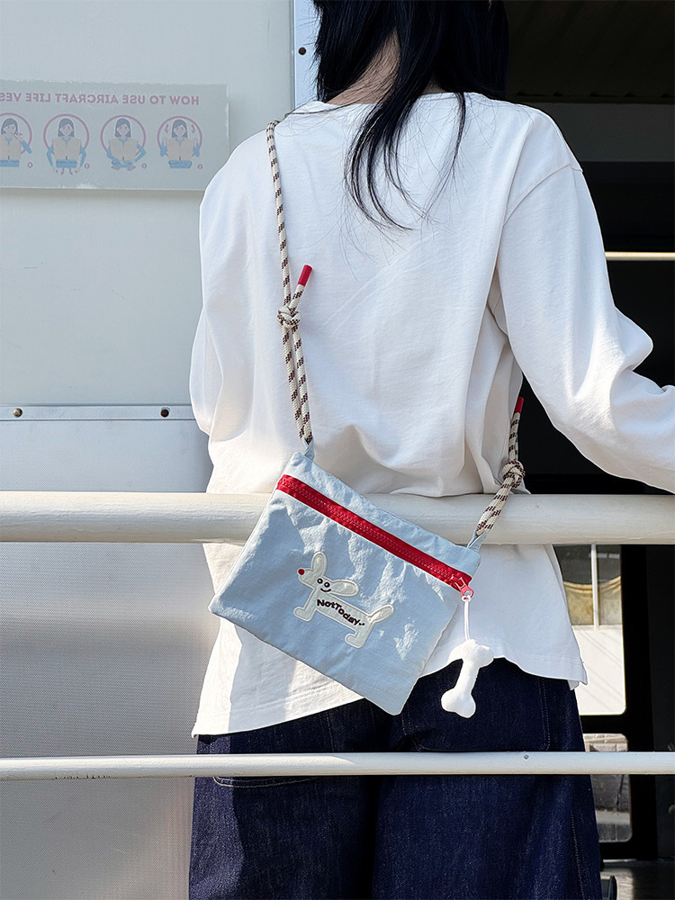 同款大耳狗夏季新款防水斜跨单肩包多功能斜挎小包轻便手机包零钱详情8