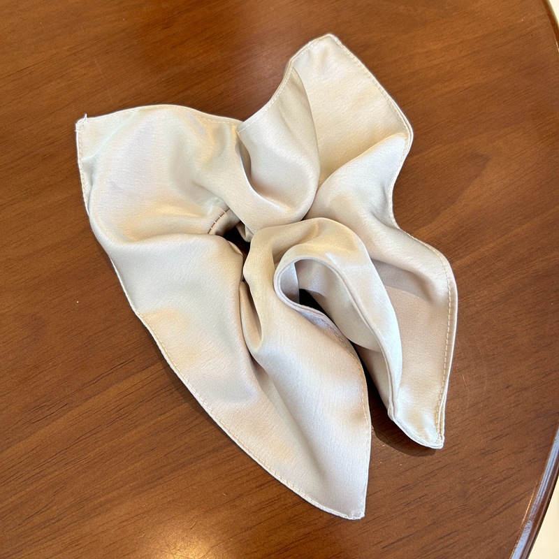 Korean smooth satin square scarf, large hair band, retro and simple style, laid-back and elegant, flower-shaped headband, headwear for women pic 12