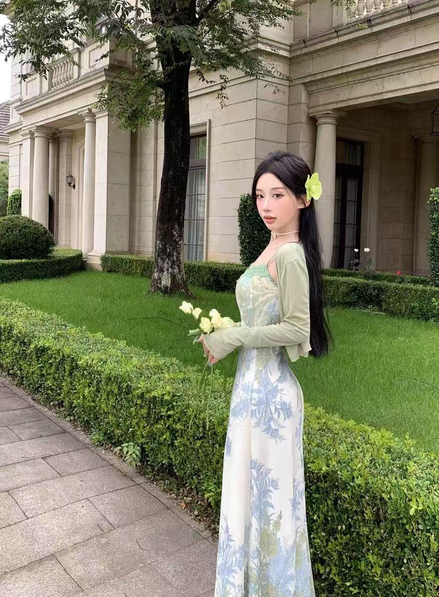 清冷感穿搭绿色长袖防晒开衫女夏季新款套装印花吊带连衣裙两件套详情12