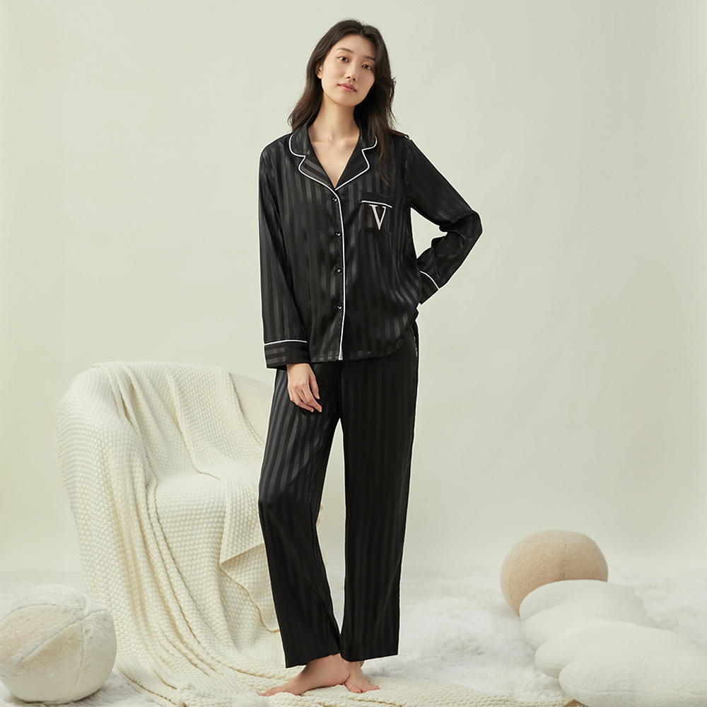 The new Spring/Summer 2024 shiny striped home wear, ice silk pajamas for women and ж a м a set are in stock pic 14