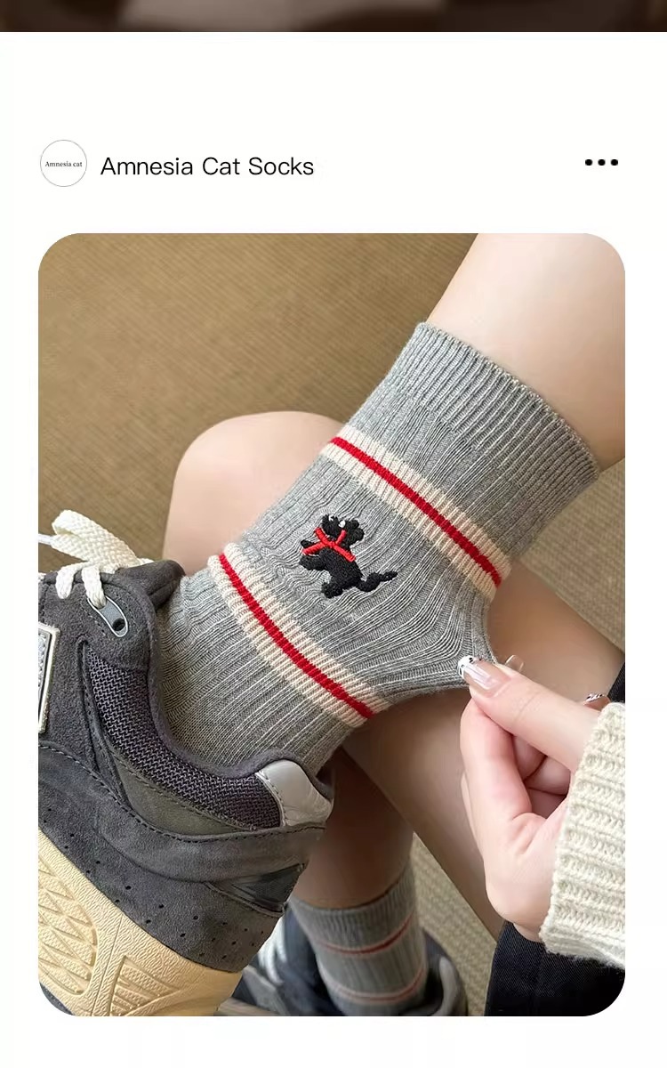 袜子女棉袜早秋冬季白袜子条纹中筒袜可爱小狗YIN印花学院风长筒详情9