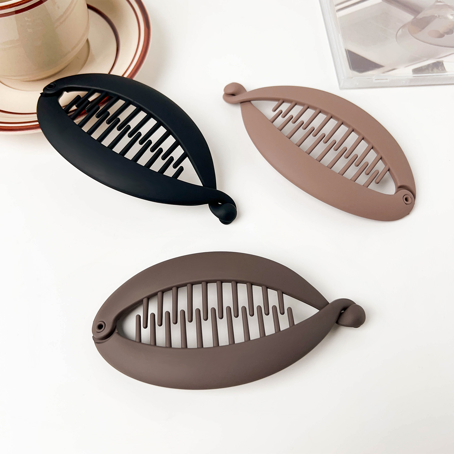 Simple matte hair clip, elegant solid color fish clip, toothed anti-slip ponytail clip, clasp flat hair clip, upright banana clip headwear pic 4