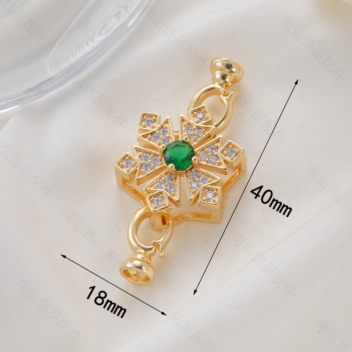 Copper plated with 18k gold and slightly inlaid with zirconia emerald snowflake-shaped pearl necklace clasp, a DIY accessory with a light luxury feel pic 4