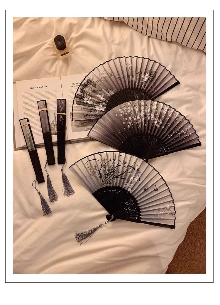 古风小扇子折扇中国风新中式旗袍舞蹈扇夏天古装便携折叠流苏竹扇详情1