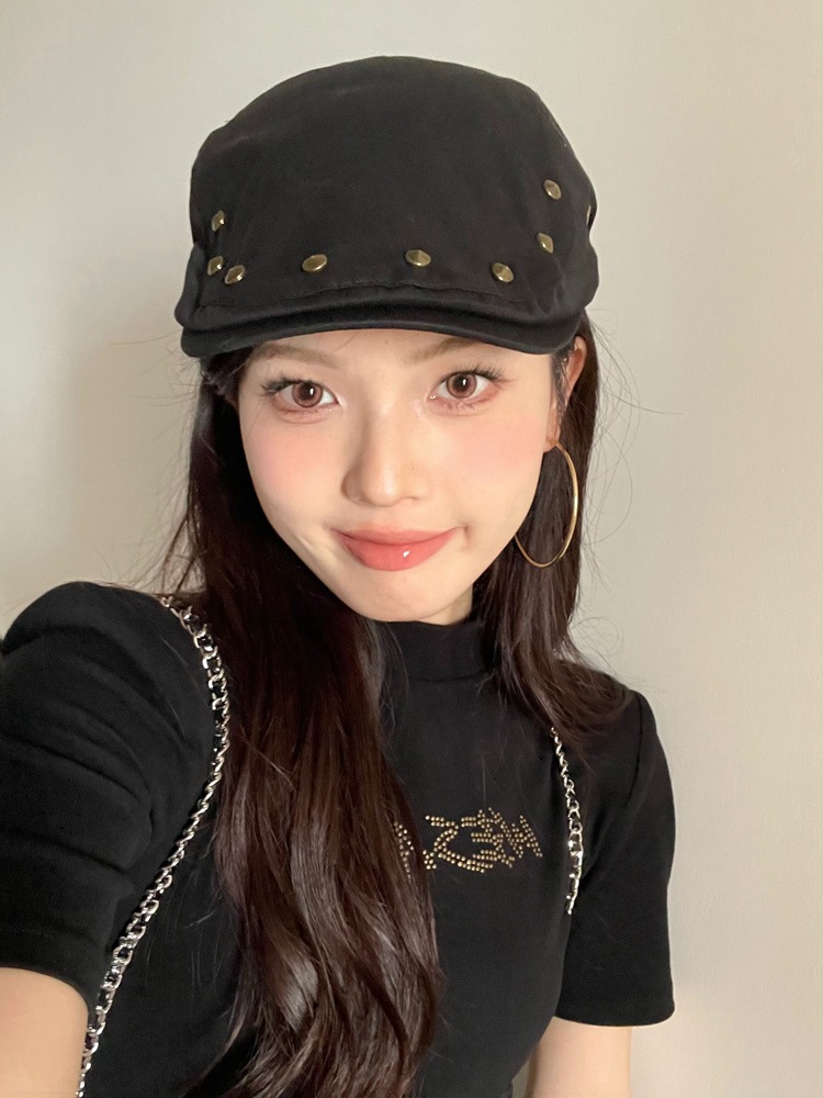 Korean niche rivet forward hat kids, Japanese retro y2k hot girls wear artist Beret caps and baseball caps backwards pic 3