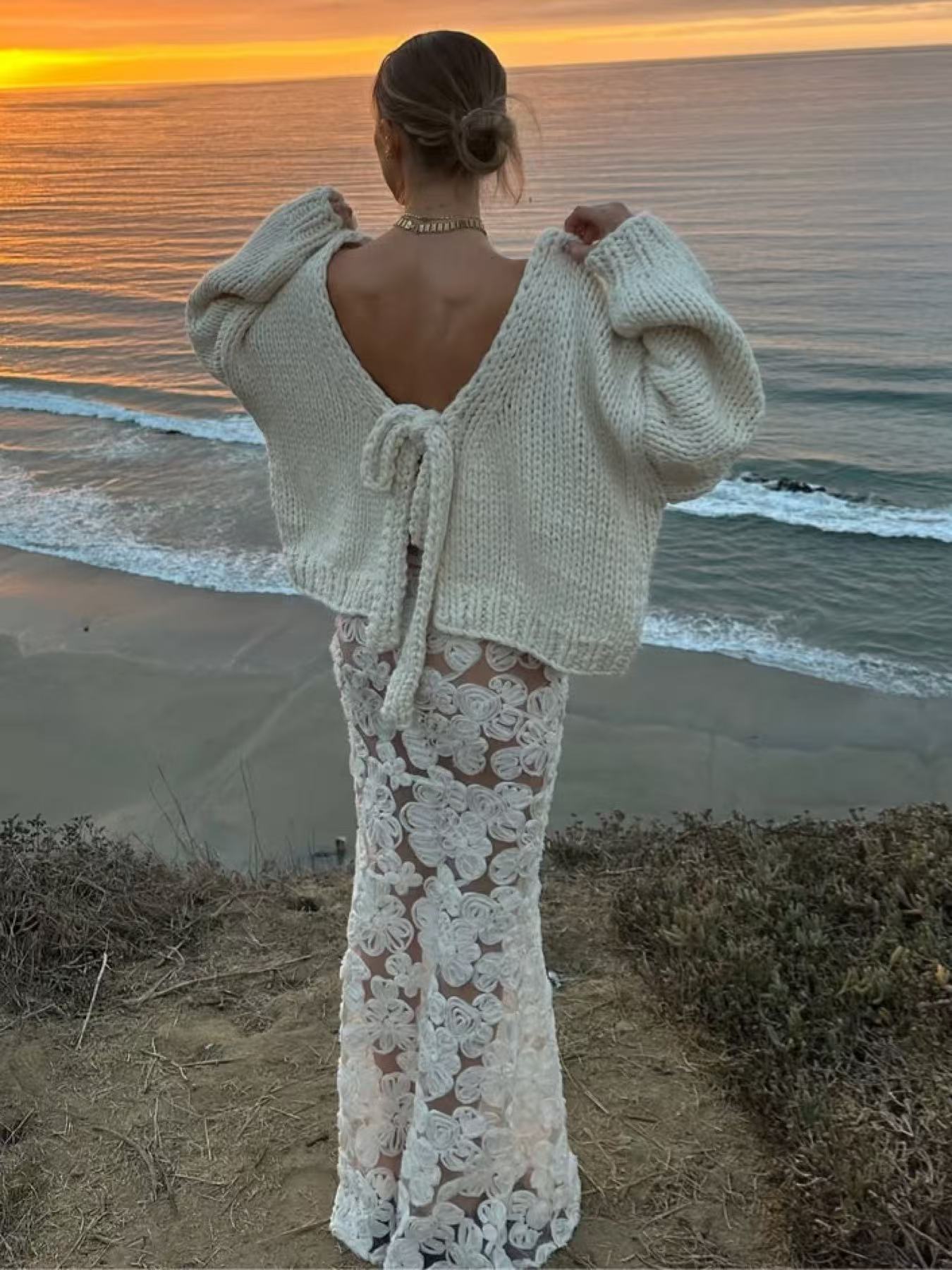 Cross-border Europe and America 2025 new style personalized short, thick-knit, bow tie tie cardigan sweater for both sides to wear pic 8