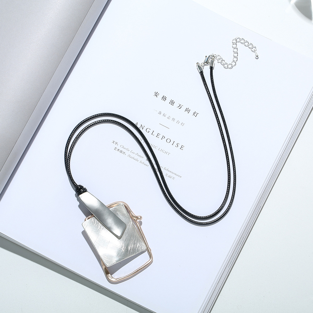 毛衣链欧美金属项链秋冬复古几何镂空方形吊坠女士长款爆款项链详情8