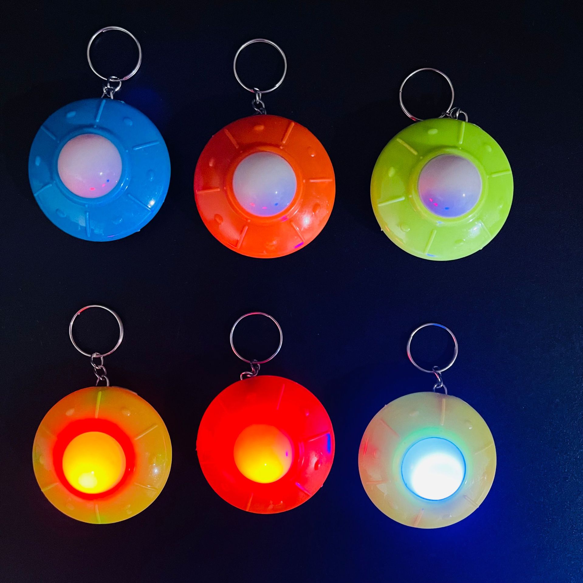 【 Zone 1-11 】 UFO keychain Light 12/ pack 2400/ piece UFO double flash Light Luminous Light, hanging double flash light keychain bag pendant 1 yuan store wholesale supply pic 1