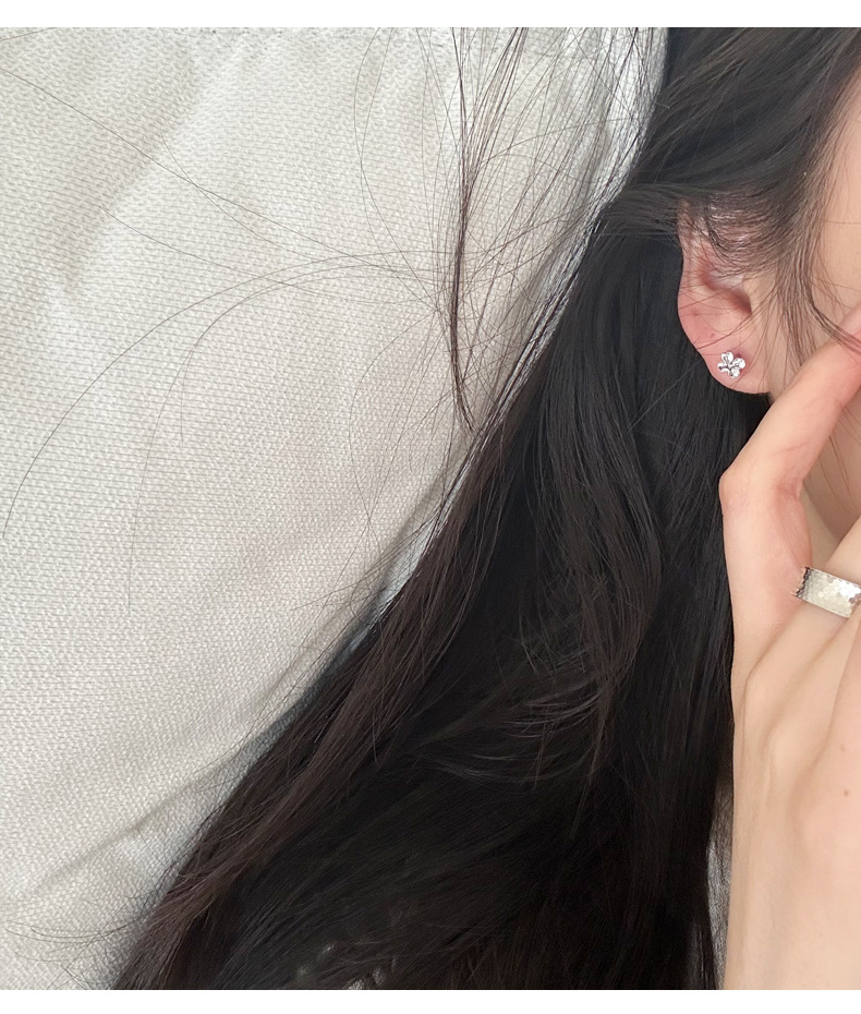 925 sterling silver four-leaf clover Zircon stud earrings for women, simple and niche design, fashionable and individual basic earrings 8937A pic 7