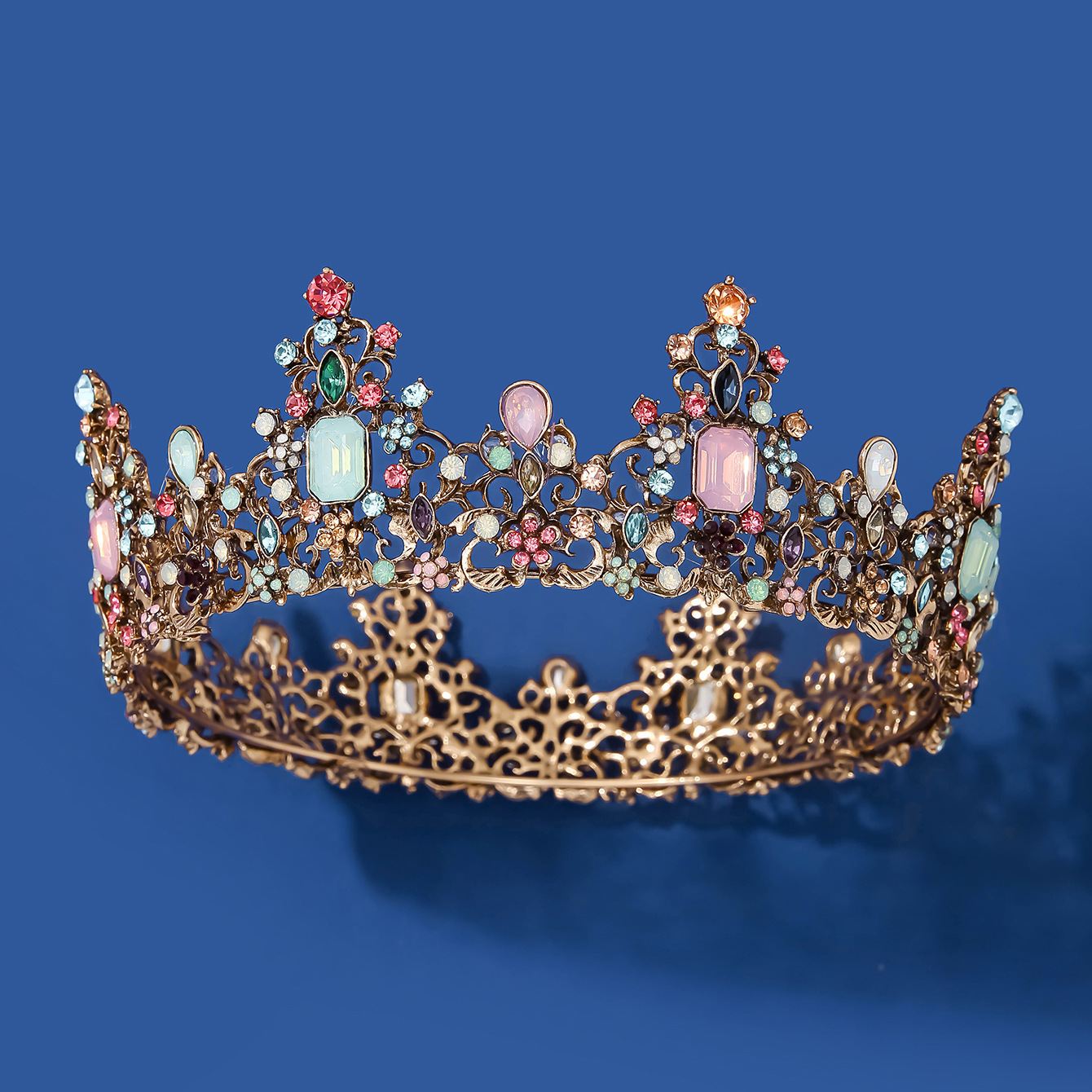 新款欧美满钻超闪银色半圆皇冠新娘结婚头饰摄影跟妆盘发造型复古详情5