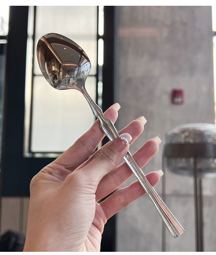 欧式轻奢小蛮腰 304不锈钢锤纹刀勺叉家用餐厅餐匙牛排意面三件套详情11