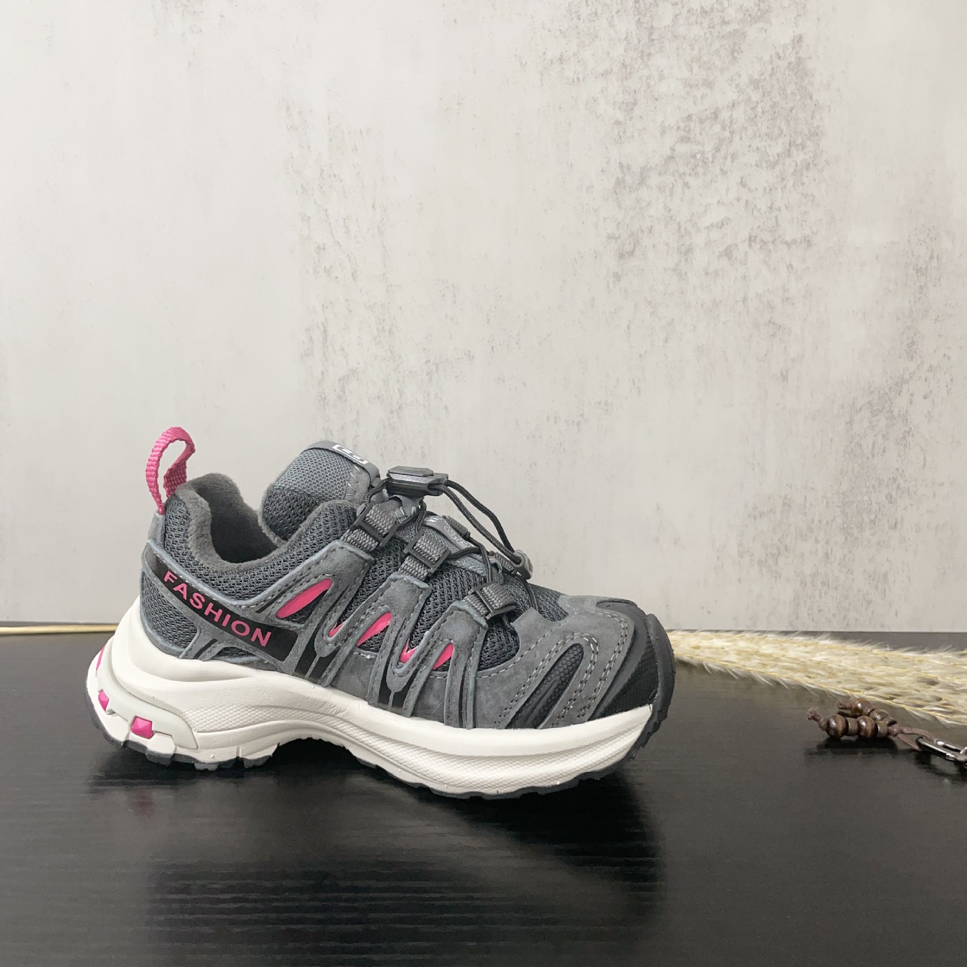 Classic color-blocked pattern decorative spliced drawstring fleece warm sports shoes for men and women in winter 2025 pic 11