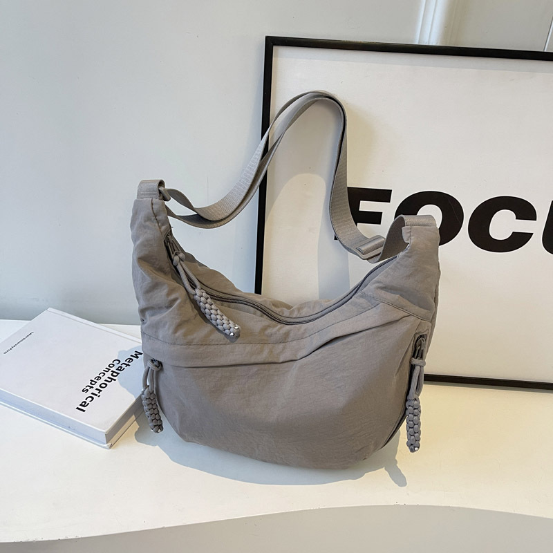 时尚布包女学生上课挎包尼龙布斜挎包大容量单肩包日系出游饺子包详情14