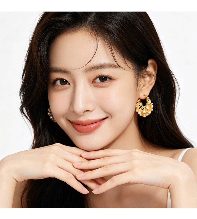 French-style gentle and sweet, super dazzling hollowed-out flower basket ear buckles, elegant and exquisite, cool and refreshing, popular vacation-style earrings pic 8