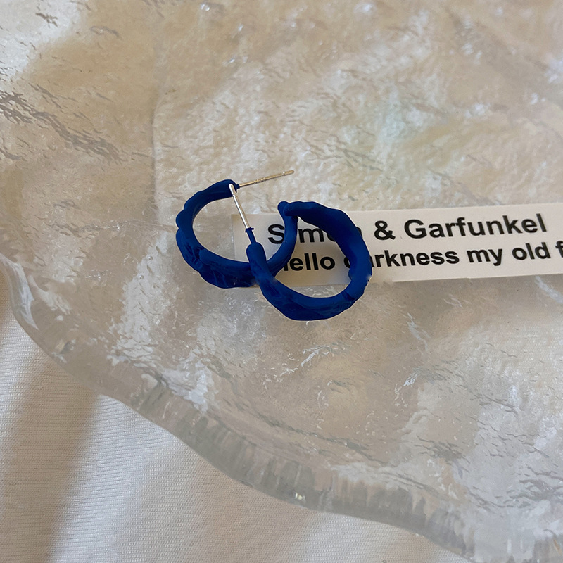 Klein Blue C-shaped irregular ear rings for women, simple and niche design sense earrings, trendy and versatile earrings pic 12