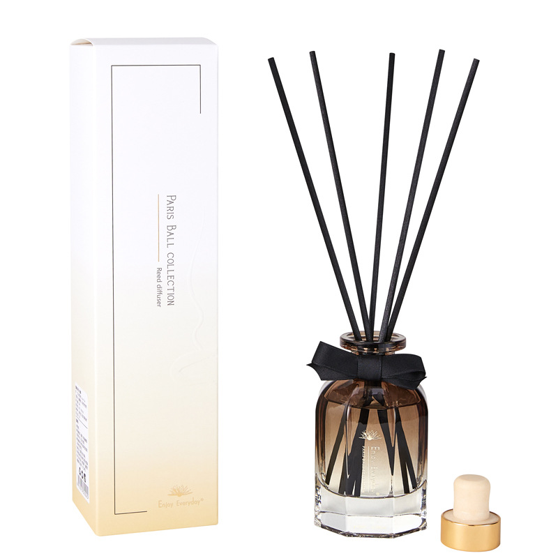 Factory direct sales of Waltz flameless aromatherapy sets, wholesale of car and home air fresheners, and household aromatherapy machines pic 1