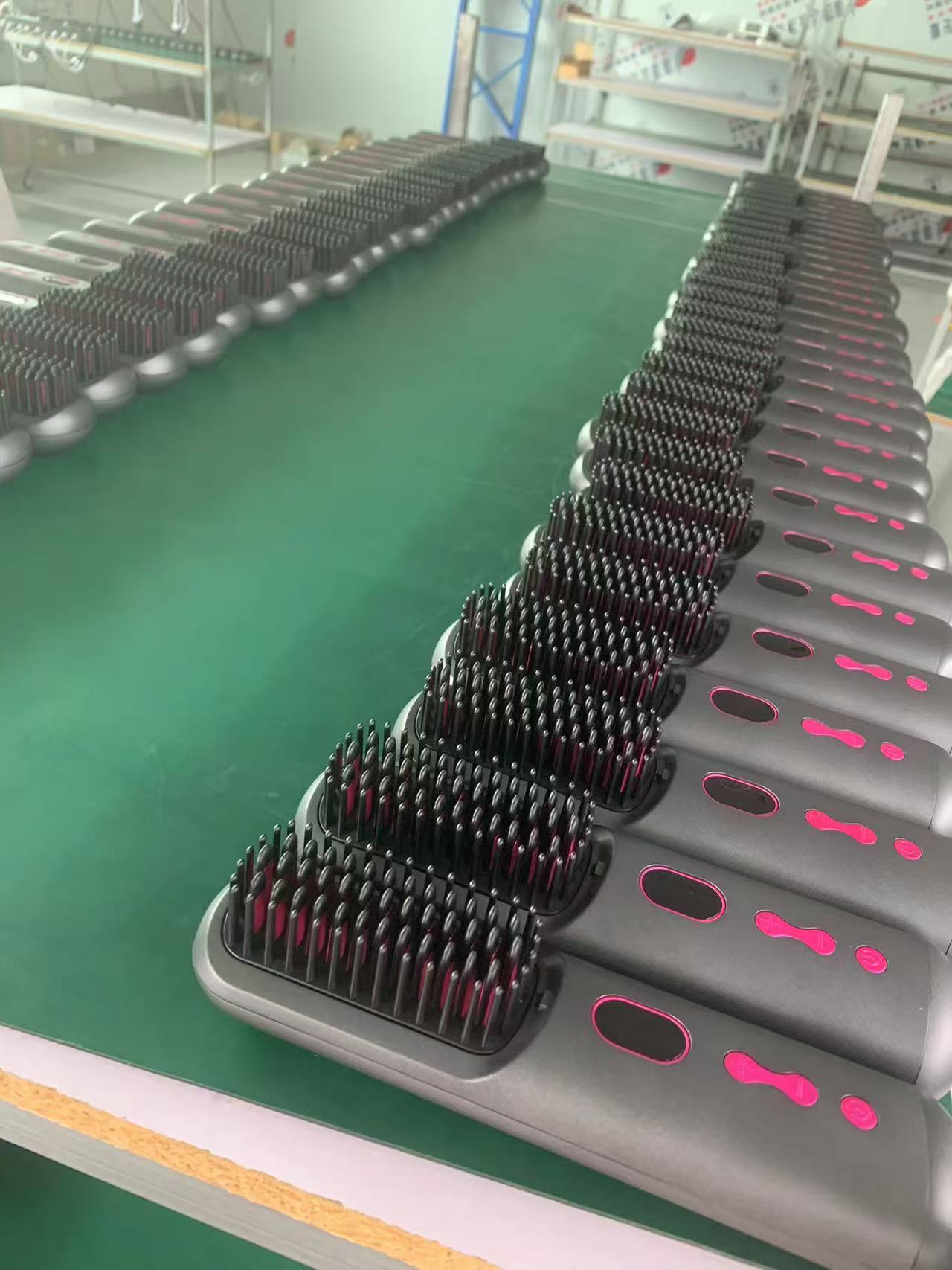 In stock, we offer cross-border wireless hair straightening combs with negative ions that do not damage hair. They are portable and have an ultra-long standby time, making them a perfect hair straightening tool pic 2