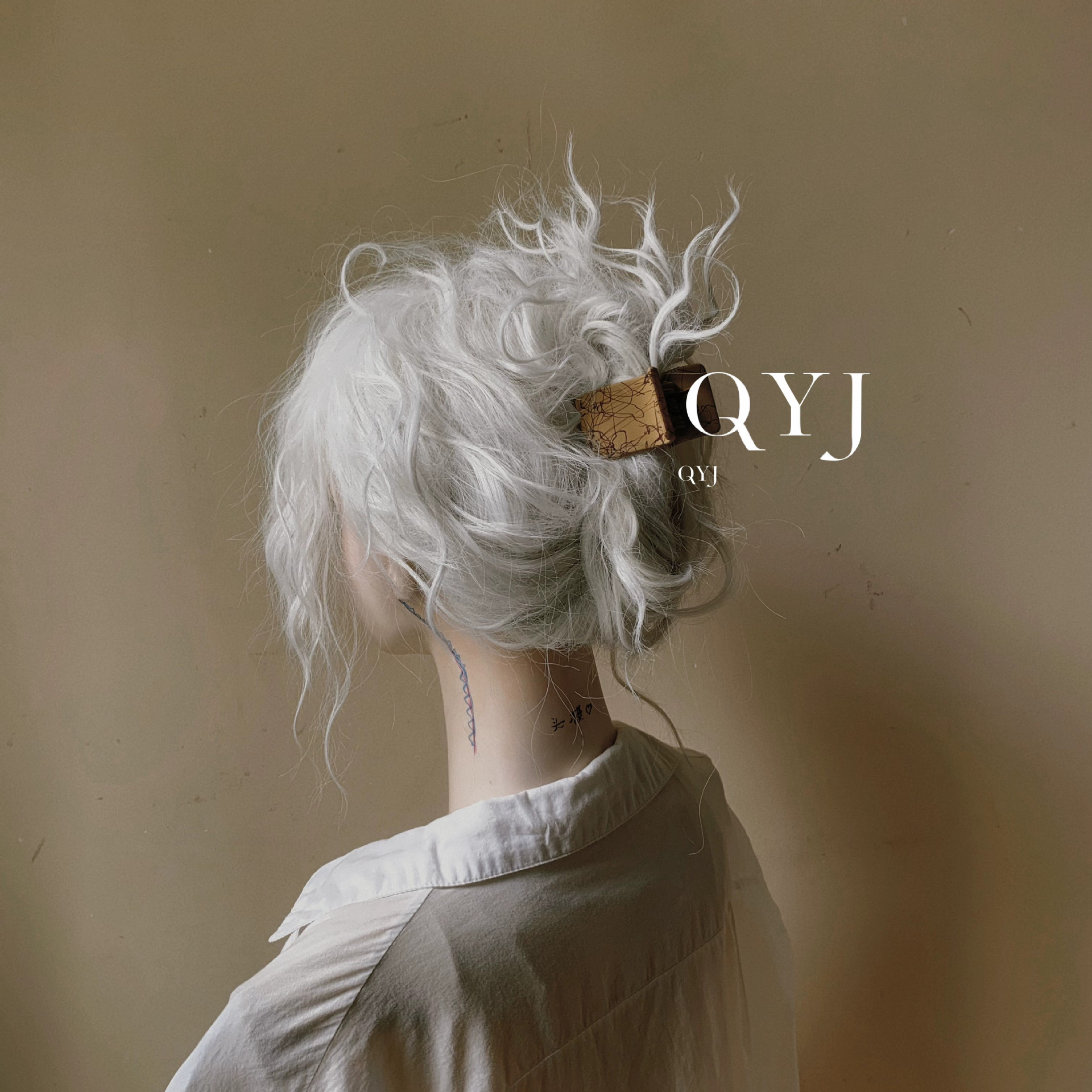 The 2023 new 6-tooth matte spinneret with a high spinneret ratio can catch old customers. Close your eyes and put it into the gripper to grab the hair and the back of the head pic 6