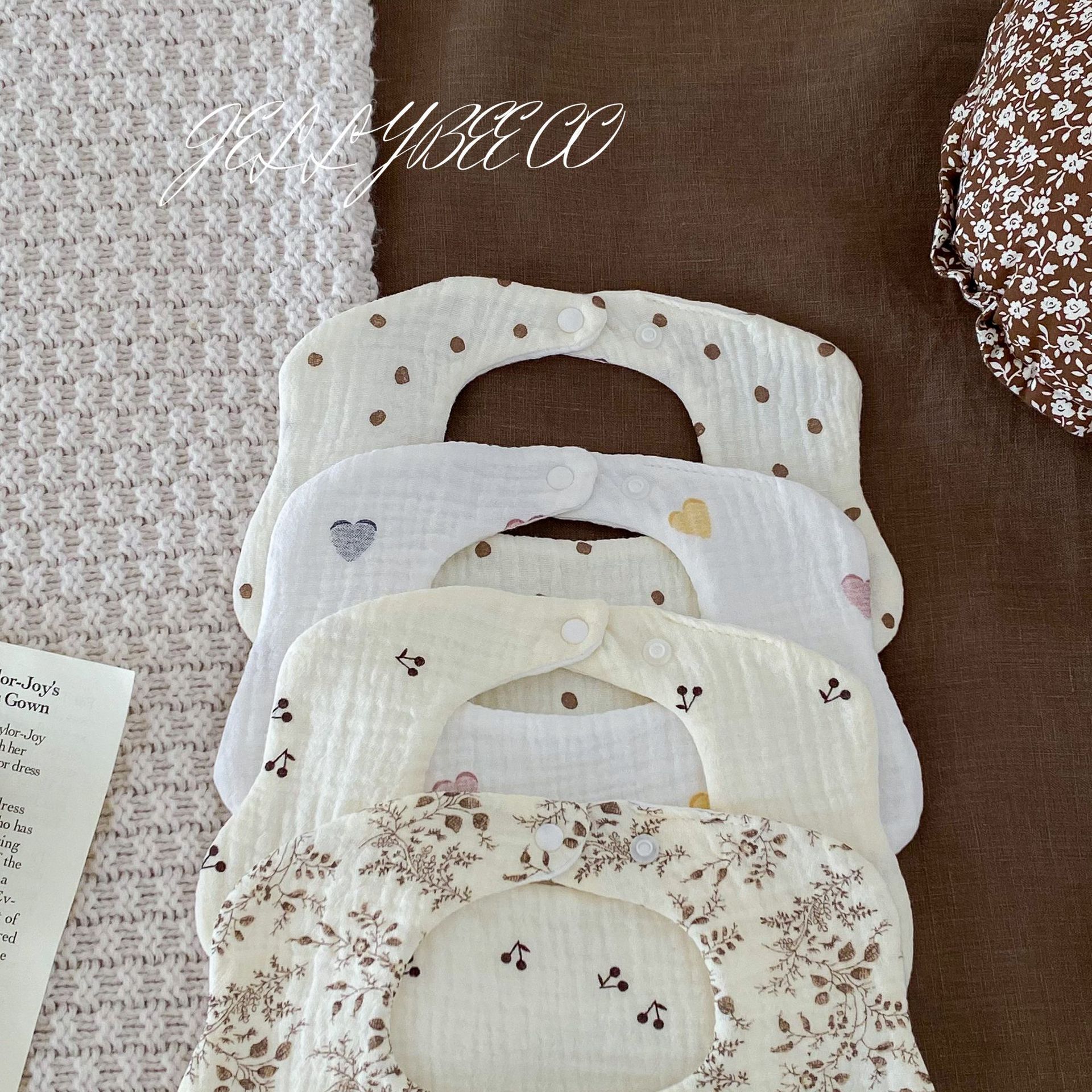 花瓣宝宝围嘴新生婴儿口水巾A类纯棉纱四季吸水围脖跨境详情6