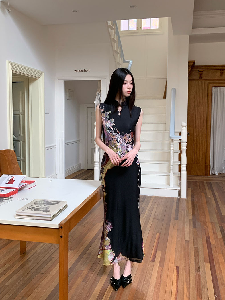 New Chinese-style two-piece contrasting color cheongsam dress for women with printed fishtail vest pic 3