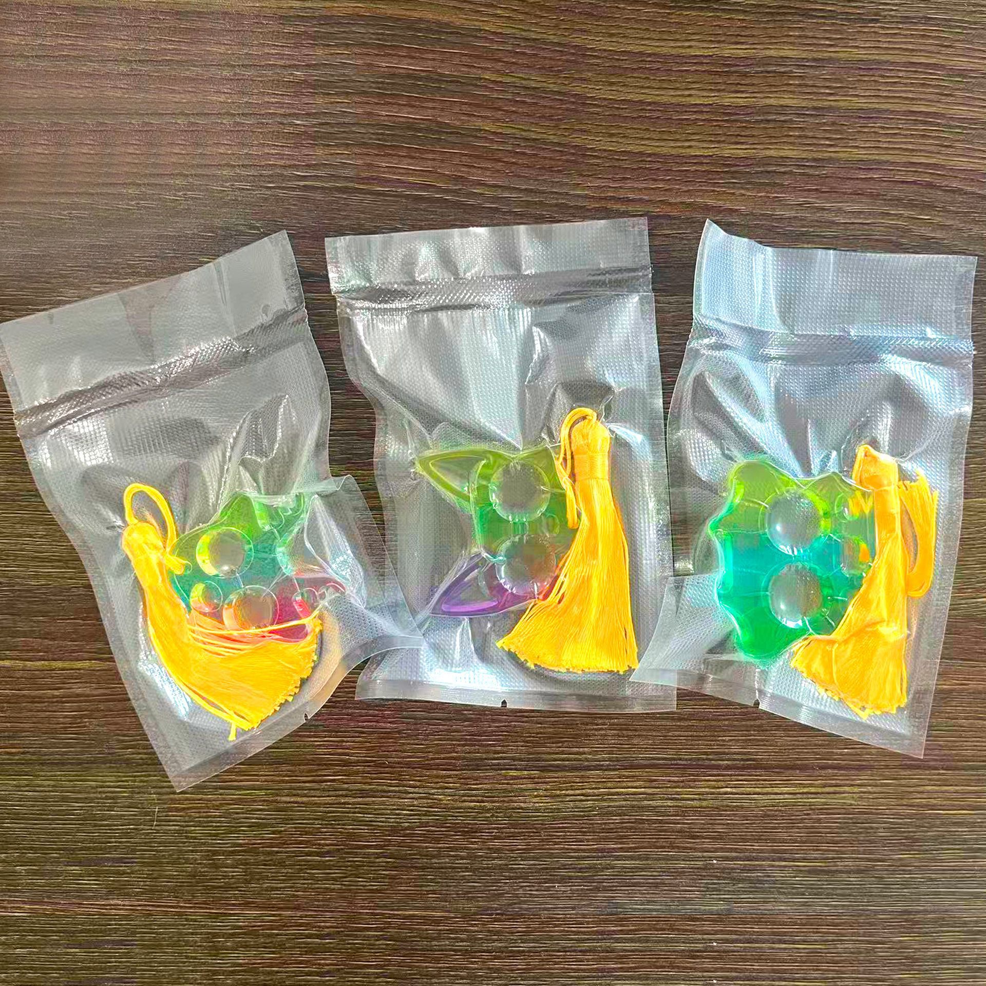 跨境新品双指彩虹指虎动物两指扣狐狸萌猫熊狗钥匙扣随身挂件批发详情8