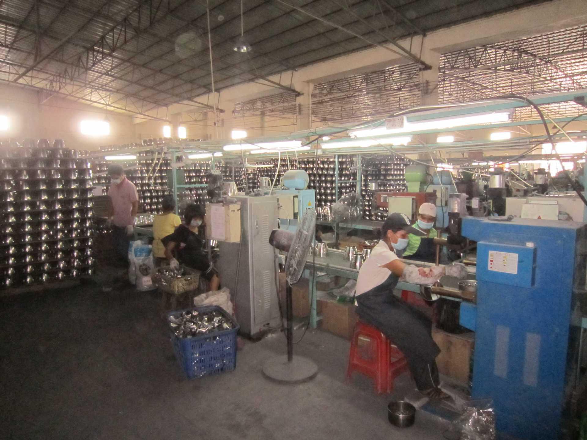 Cross-border e-commerce supply chain warehouse for 110V US standard 1.2L electric kettles exclusively for foreign trade export pic 14