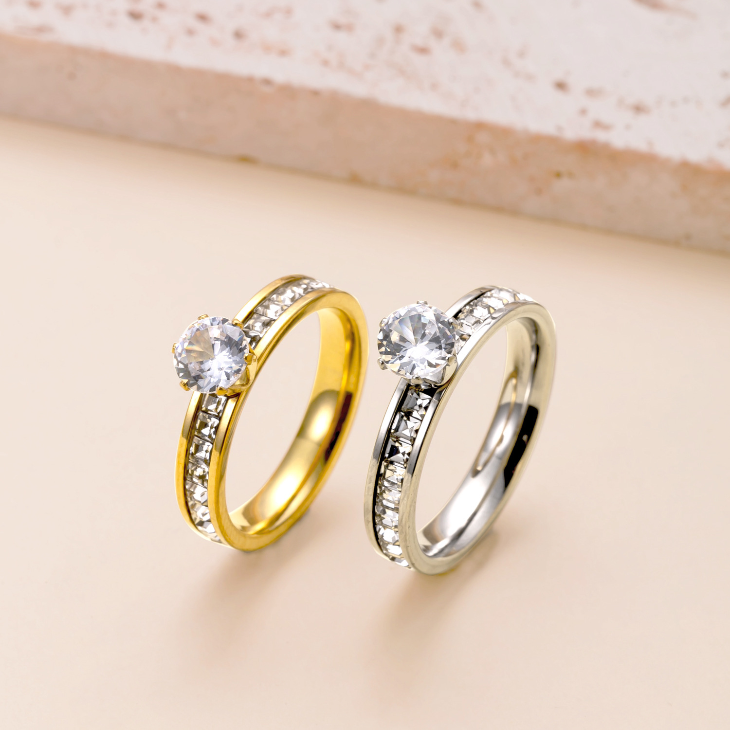 跨境热销不锈钢戒指六爪镶钻情侣对戒时尚高级感钛钢饰品批发厂详情5