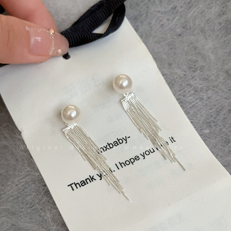Wholesale of new best-selling pearl tassel stud earrings for women in 2024, featuring a unique, light luxury and high-end style pic 4