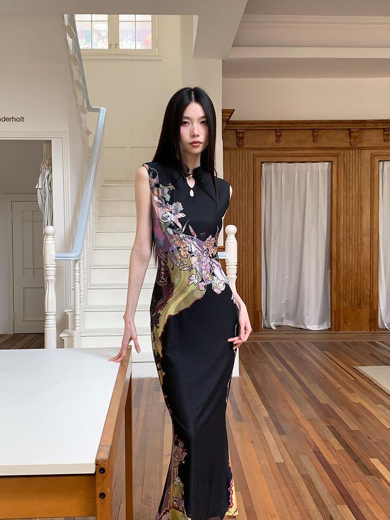 New Chinese-style two-piece contrasting color cheongsam dress for women with printed fishtail vest pic 6
