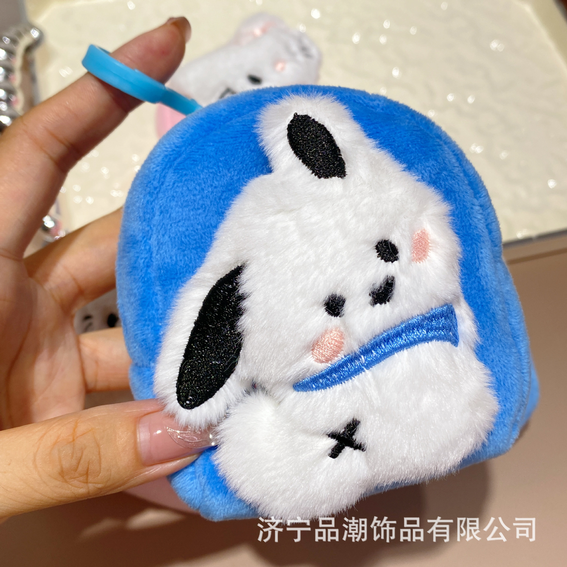 卡皮巴拉毛绒玩偶零钱包水豚包包挂件收纳包耳机包情侣钥匙扣礼物详情3