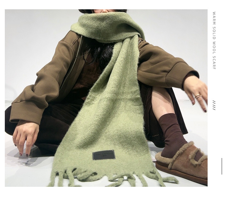 Autumn and winter Ankela Red Wool Scarf for women, new solid color thickened warm scarf, high-end, simple and versatile shawl pic 15