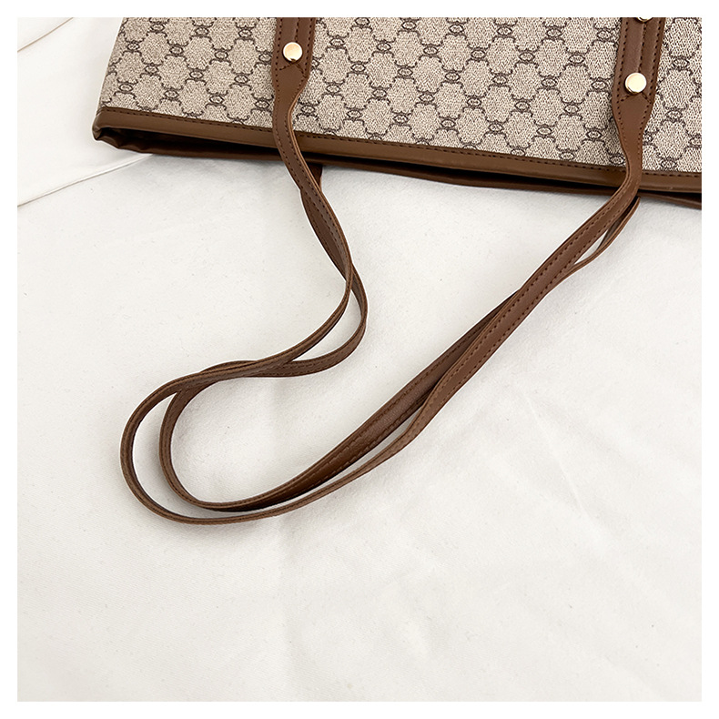 A simple and fashionable large-capacity bag for women in 2025, a trendy six-year tote bag for women, a large-capacity single-shoulder bag for commuting pic 39