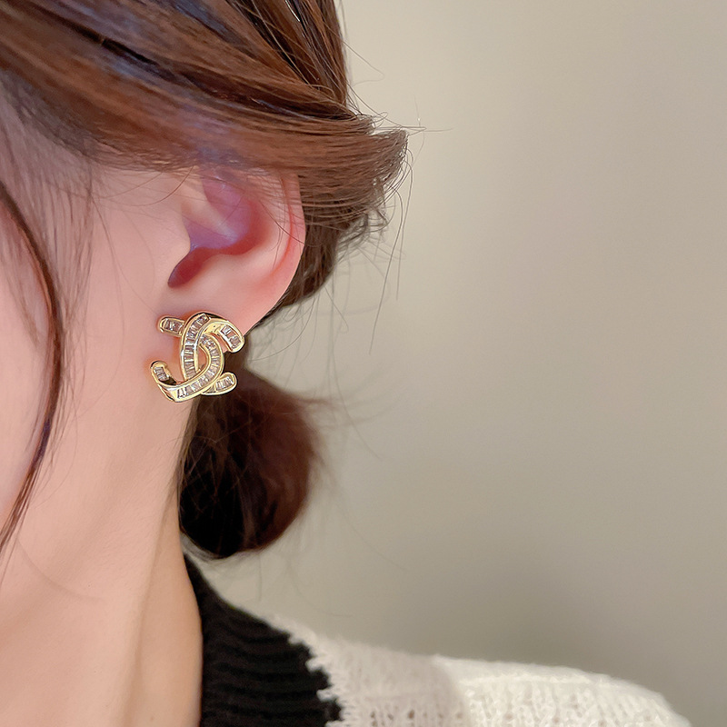 小香风耳钉2025年新款潮小众设计感高级秋冬爆款轻奢耳环饰耳坠女详情13