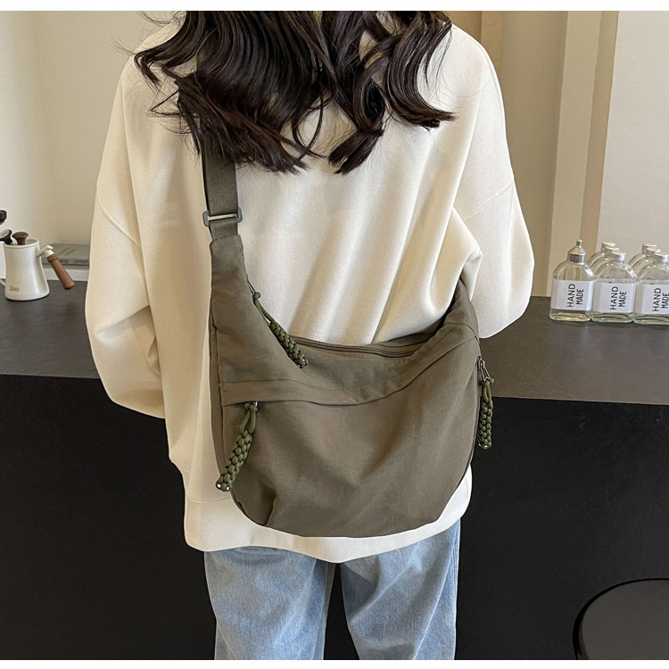 时尚布包女学生上课挎包尼龙布斜挎包大容量单肩包日系出游饺子包详情32