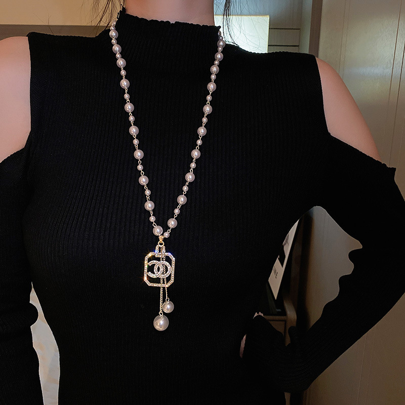 Irregular long pearl necklace, French light luxury style, sweater chain, niche simple and high-end necklace wholesale for women pic 23