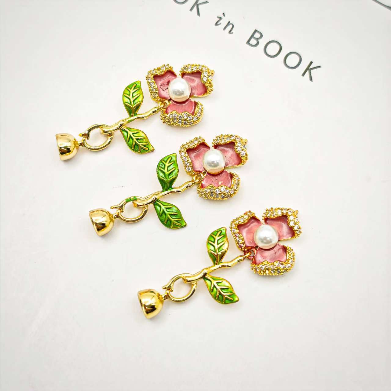 Pearl necklace clasp, natural pearl oil painting style drip oil, three-petal flower finish clasp, connecting clasp, sweater chain diy accessories pic 15