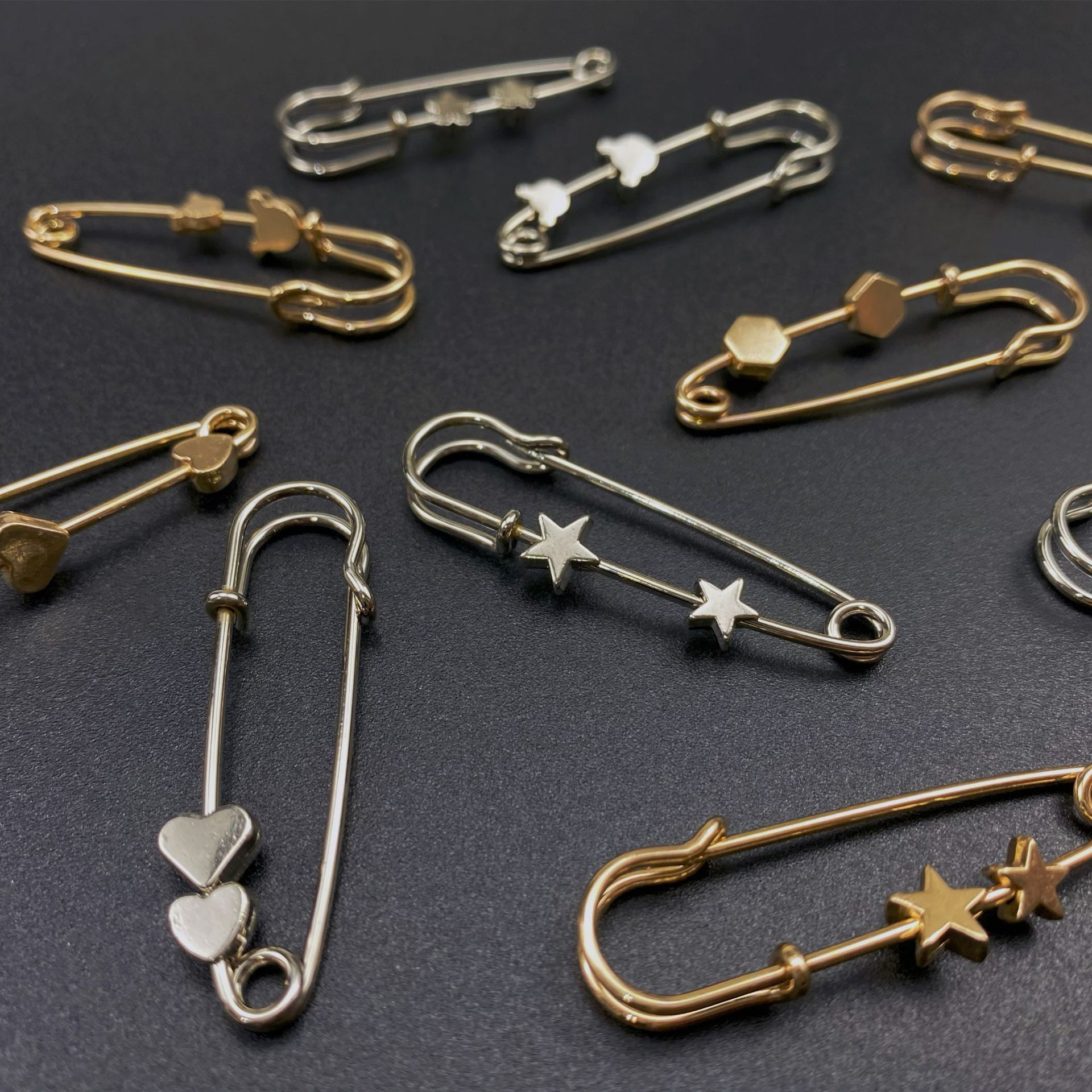 精美小号腰围改小缩小别针 调节腰裤收紧神器 固定衣服防走光胸针详情1