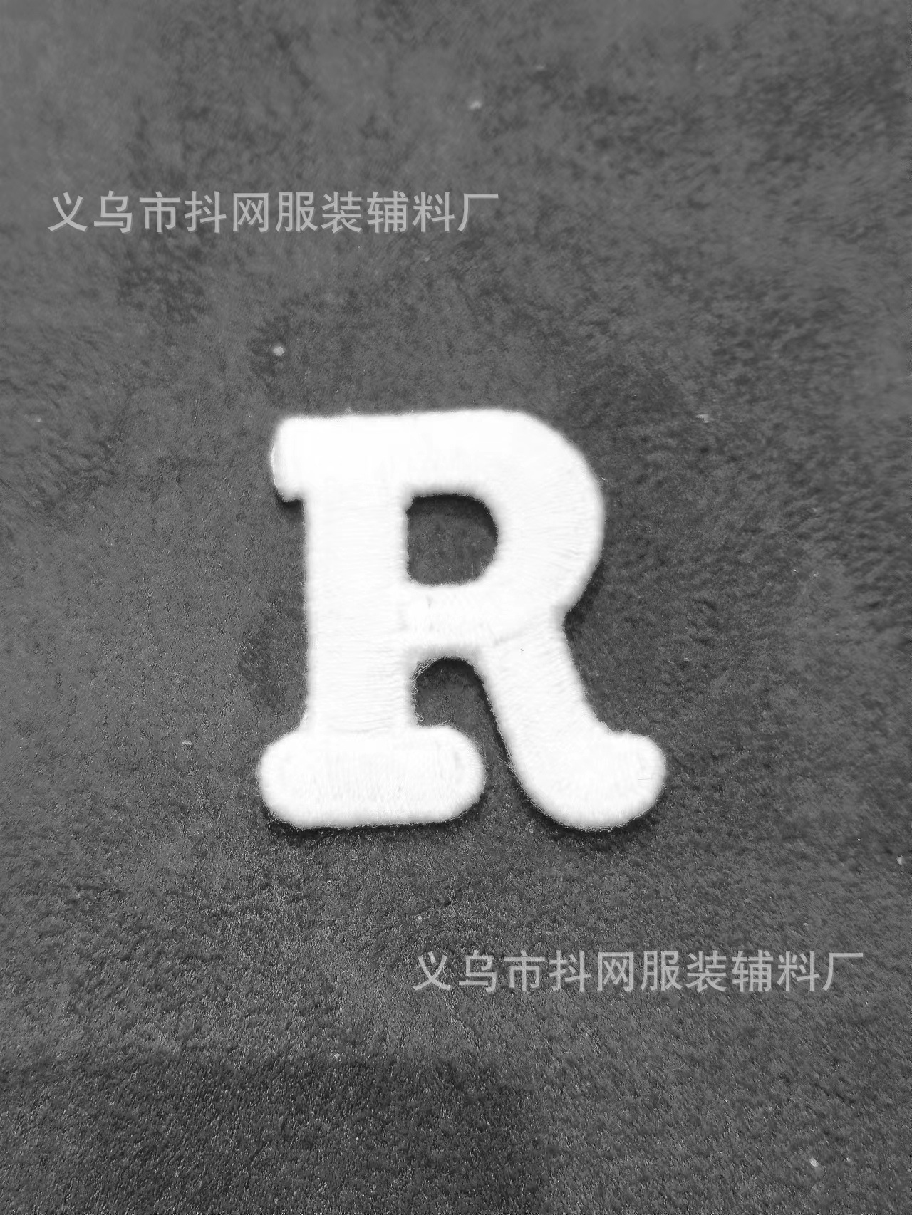 英文字母帽子绣标补贴衣服标志logo高级刺绣布贴可缝大号缝制补丁详情11