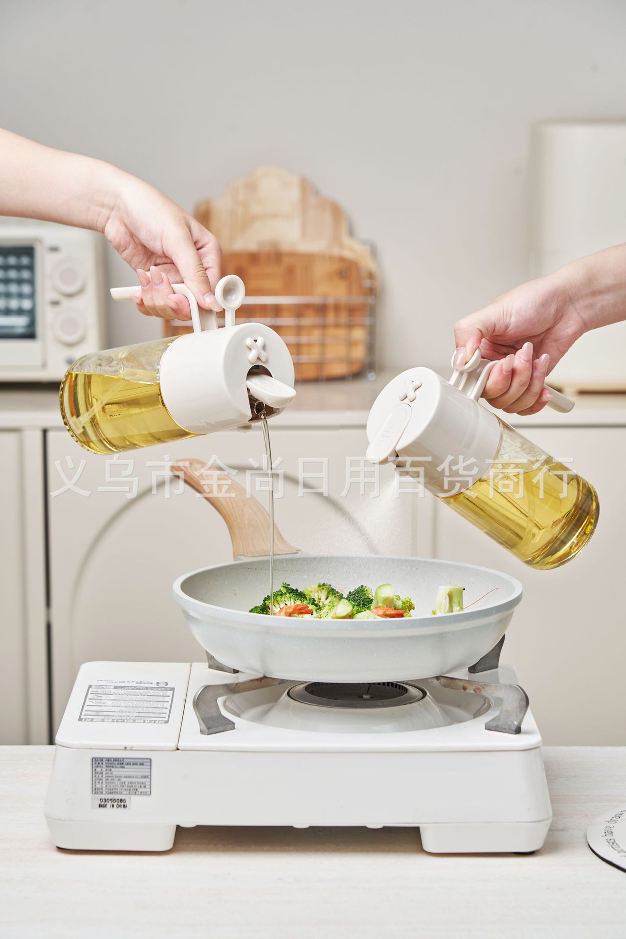 Sealed moisture-proof glass seasoning jar, household kitchen sugar and salt jar, press-type glass seasoning bottle set pic 6