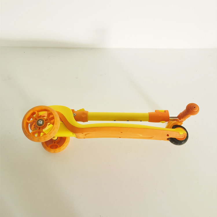 工厂批发跨境儿童1-3-6-8岁可折叠便携式宽轮带闪光滑板车SCOOTER详情15