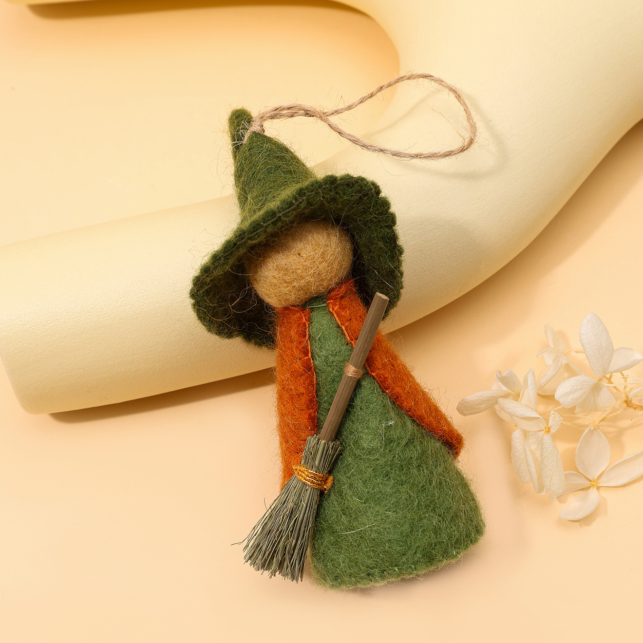 魔法师羊毛毡挂件 高颜值立体玩偶手工可爱挂饰小众包包挂饰批发详情9