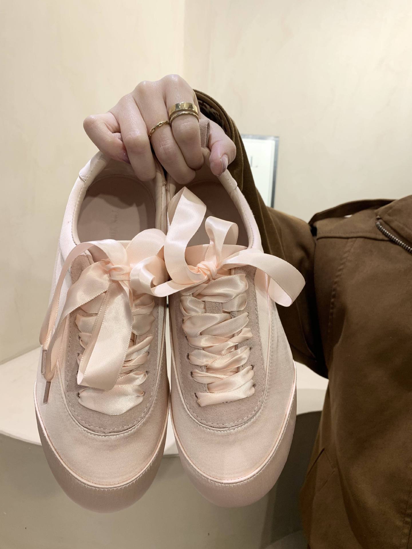 Ballet Satin German Training Shoes for Women 2026 Spring and Autumn New Style, niche design flat fashion casual shoes, pink shoes pic 2