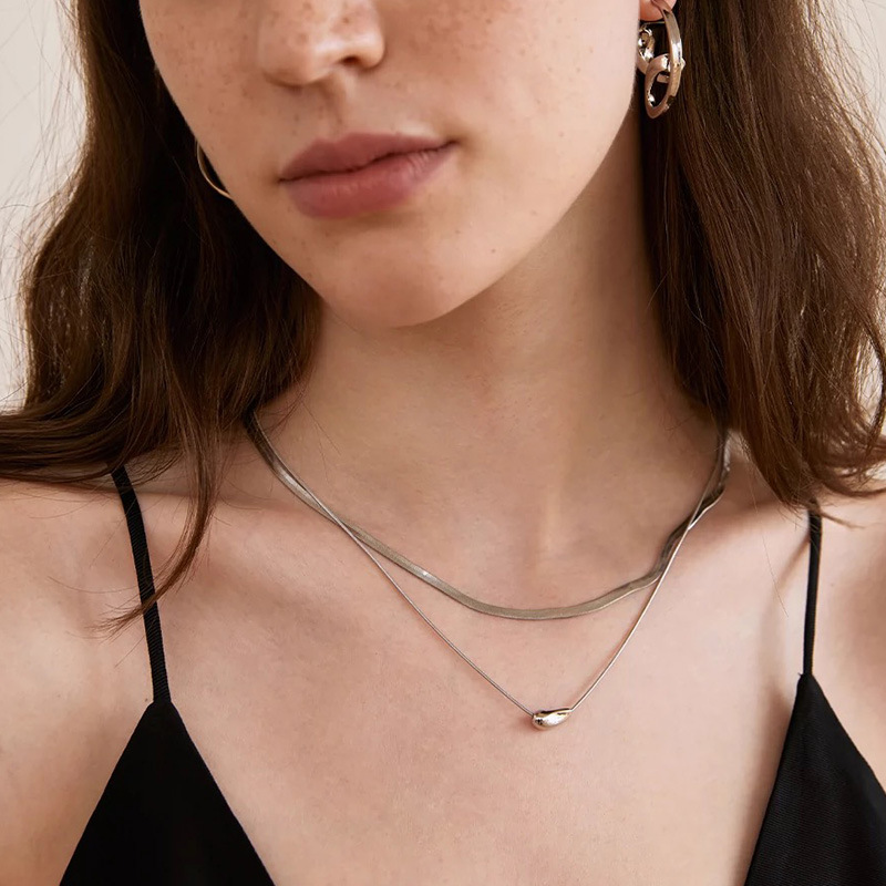 2024新款双层叠戴高品质铜镀18k金锁骨链轻奢个性小众设计蛇骨链详情8