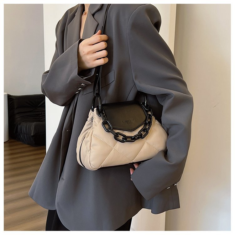 包包女2024新款菱格绣线拼接链条饺子包洋气潮流单肩斜挎手提包包详情12